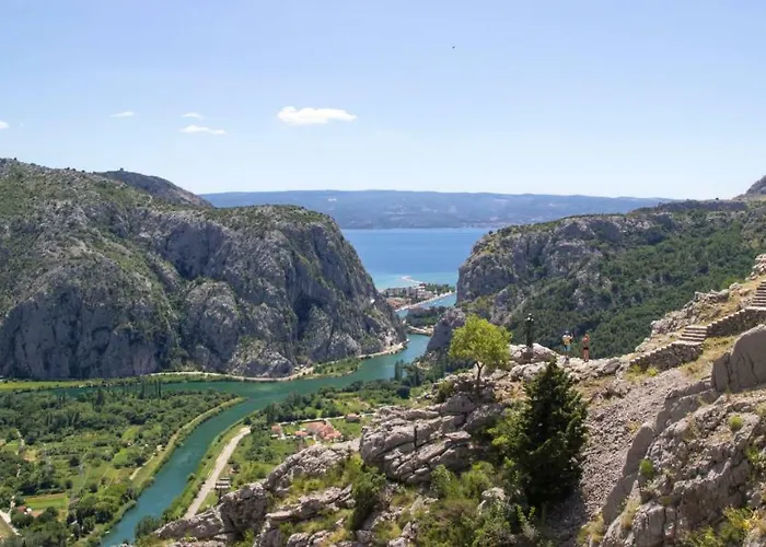 Iva Brstilo Daire Omiš
