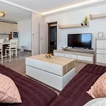 Iva Brstilo Apartman Omiš