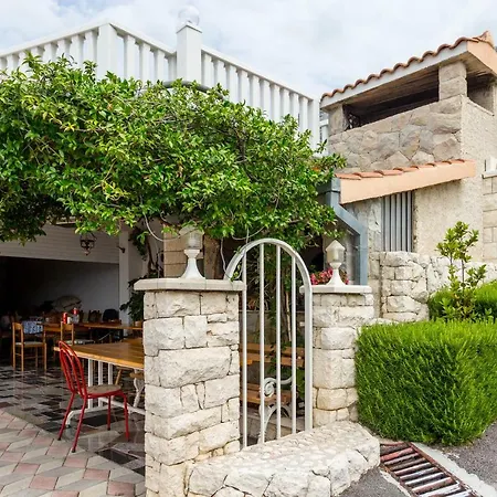 Apartamento Iva Brstilo *