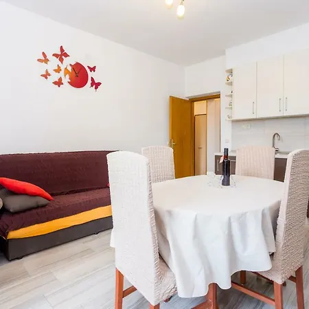 Iva Brstilo Apartament Omiš